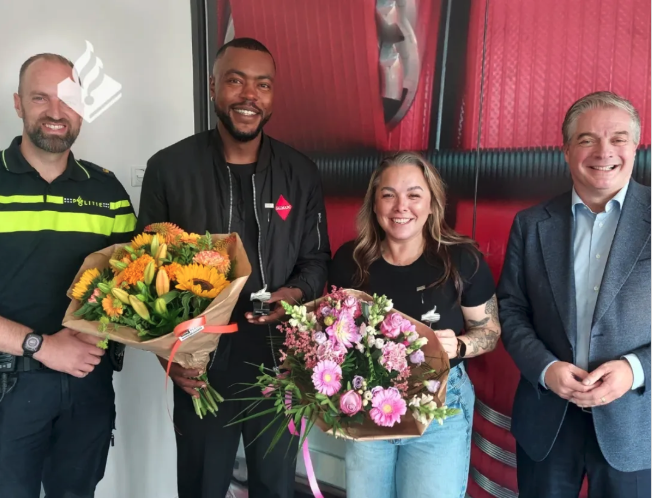 Zilveren speld voor fietsers die verdachte van seksueel misdrijf in Diemen overmeesterden